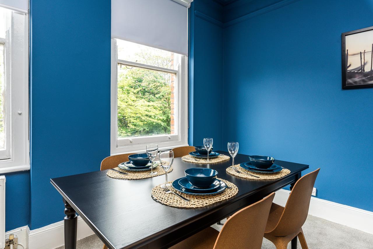 Sherlock's By Allo Housing Apartamento *